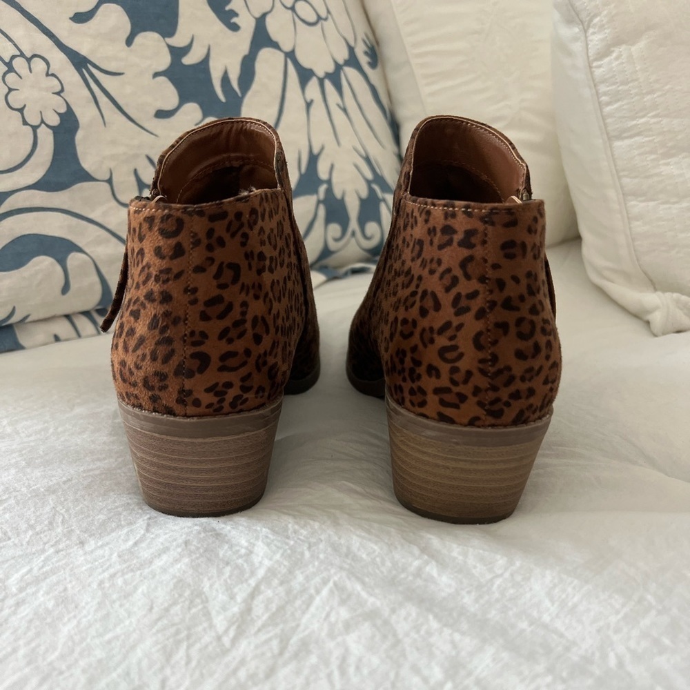 Time And Tru Brown Leopard Print Booties Size 8 - image 4